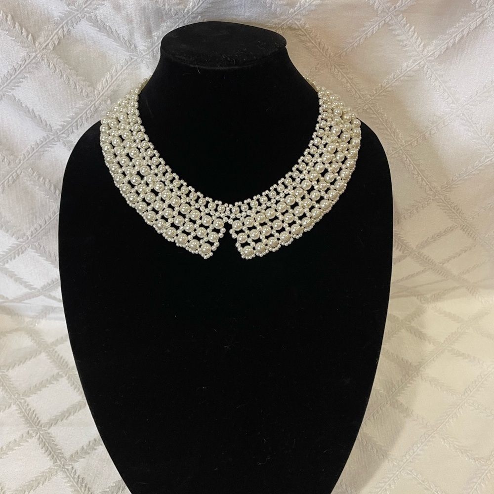 Elegant Faux Pearl Collar Necklace